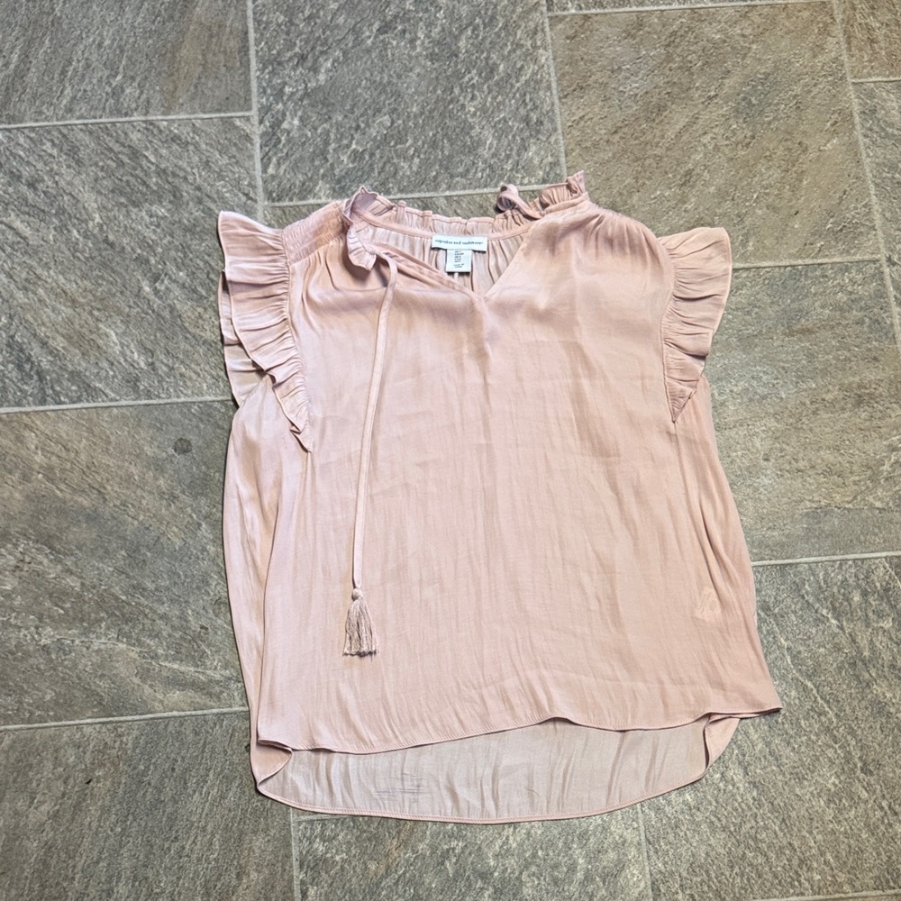 Cupcakes & Cashmere Blush Ruffle Sleeve Blouse